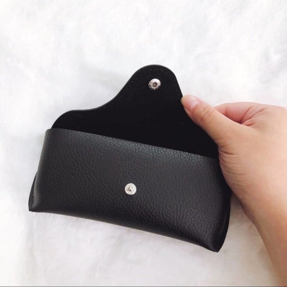 Wyatt Black Faux Leather Sunglass Case - Picture 8 of 9